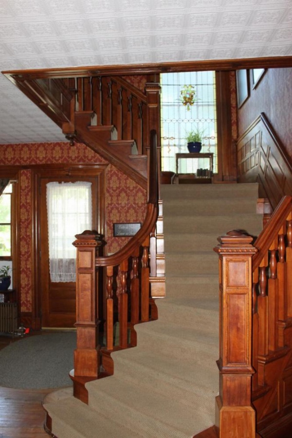 Victorian Charm Inn image 11